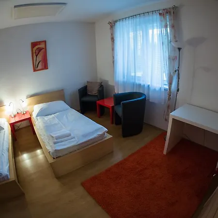 Rose Pensionat 3*
