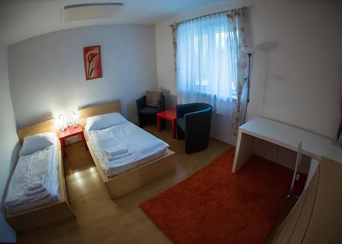 Rose Pensionat 3*